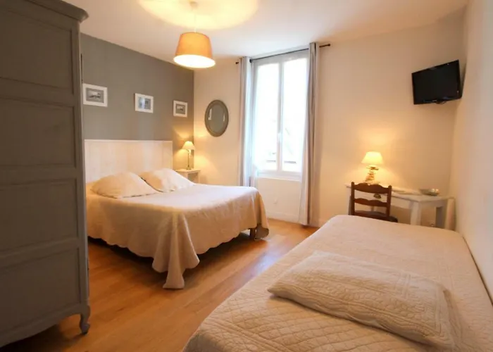 Frühstückspension Les Champs Rabats 3*